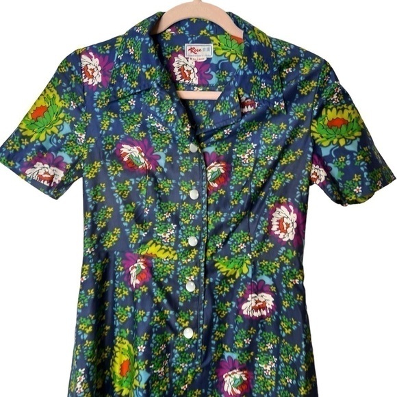 Vintage Rose floral print snap front house dress - Picture 6 of 14